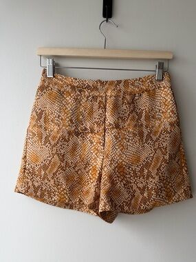 Aritzia Babaton Snake Print Shorts